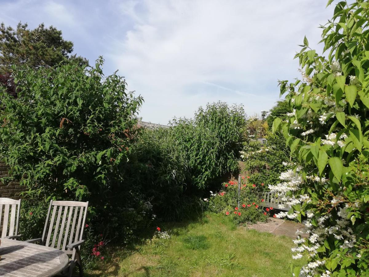 Cottage Egmond-Binnen Met Besloten Tuin Екстер'єр фото