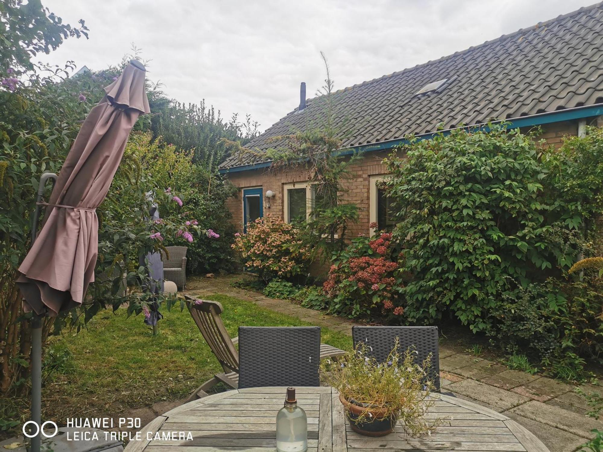 Cottage Egmond-Binnen Met Besloten Tuin Екстер'єр фото